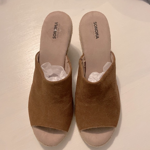 Sonoma Suede wWedge sz 8.5 M - Picture 3 of 6